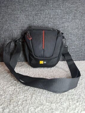 Case Logic DCB-304 Camera Bag